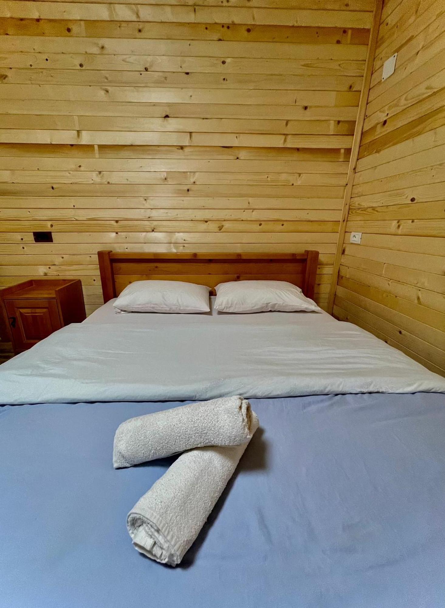 فالبني Lazer Cardaku Guesthouse المظهر الخارجي الصورة