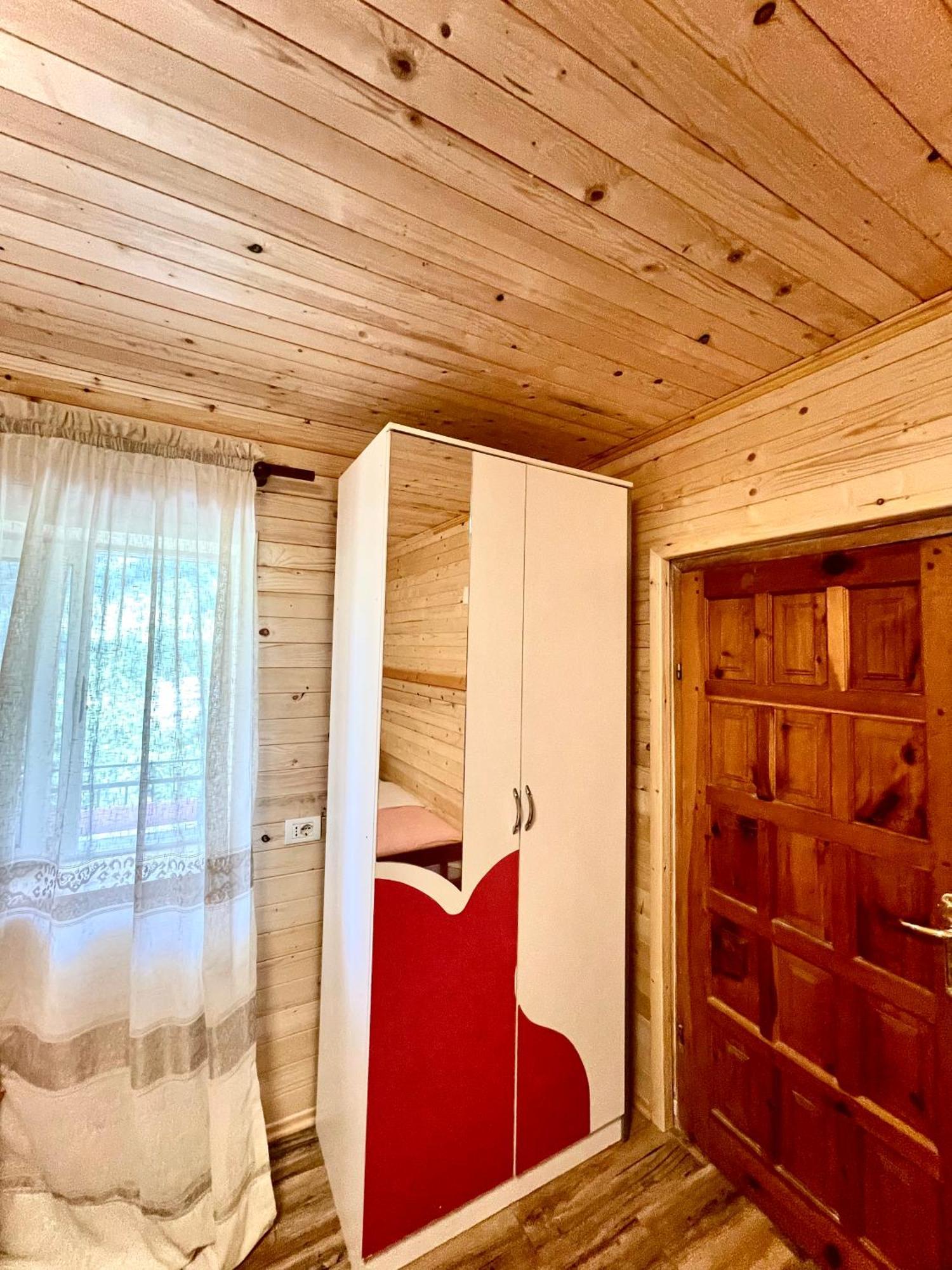فالبني Lazer Cardaku Guesthouse المظهر الخارجي الصورة