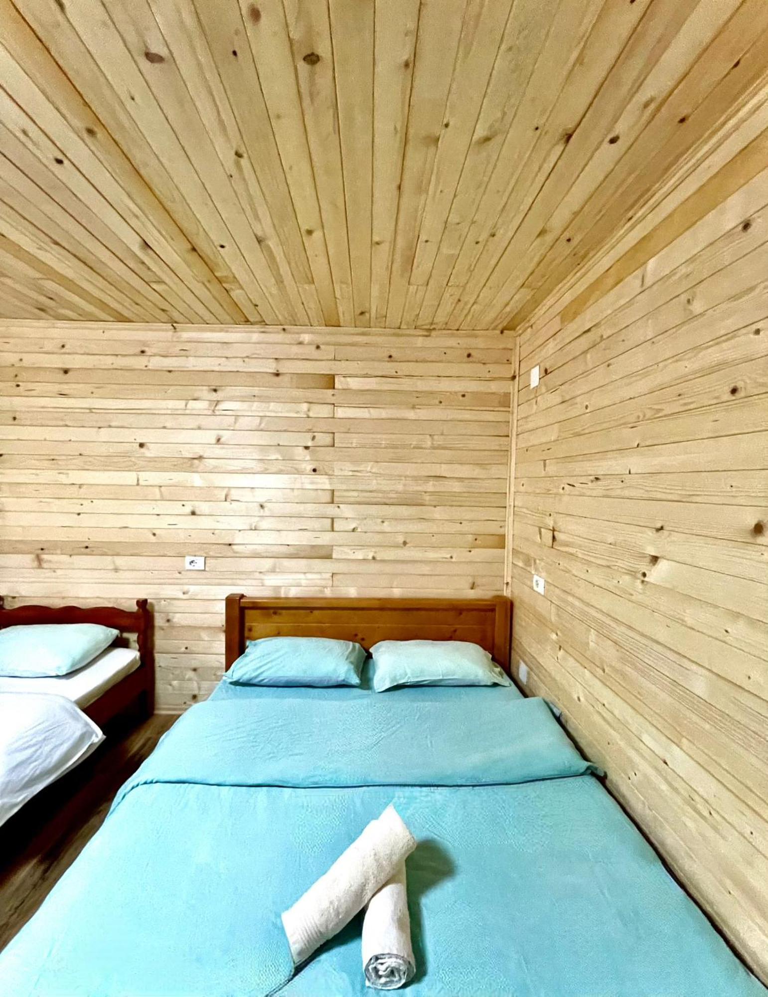 فالبني Lazer Cardaku Guesthouse المظهر الخارجي الصورة
