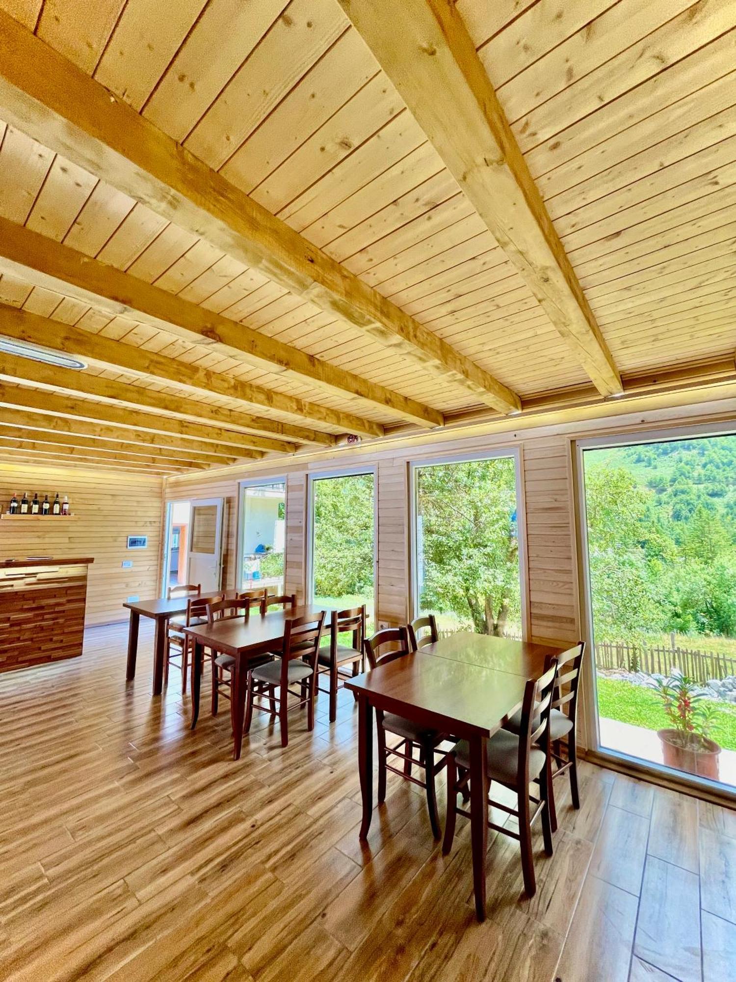 فالبني Lazer Cardaku Guesthouse المظهر الخارجي الصورة